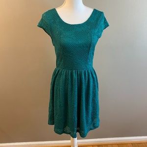 Myan Lace Cap Sleeve Green Mini Dress